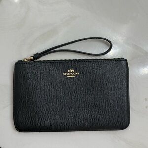 LIKE NEW Coach Black Leather Wristlet